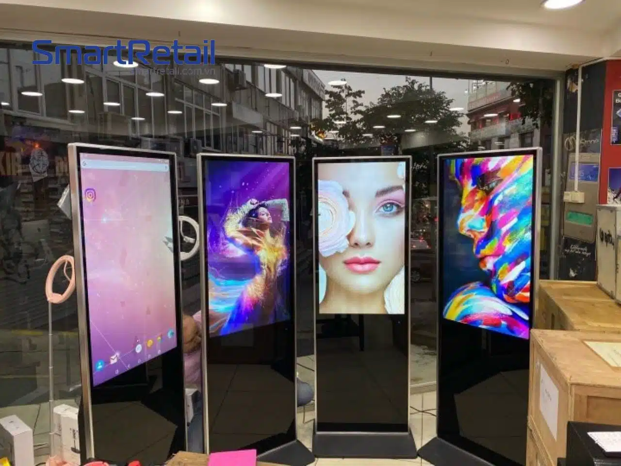 ưu điểm android 12 trên màn hình quảng cáo