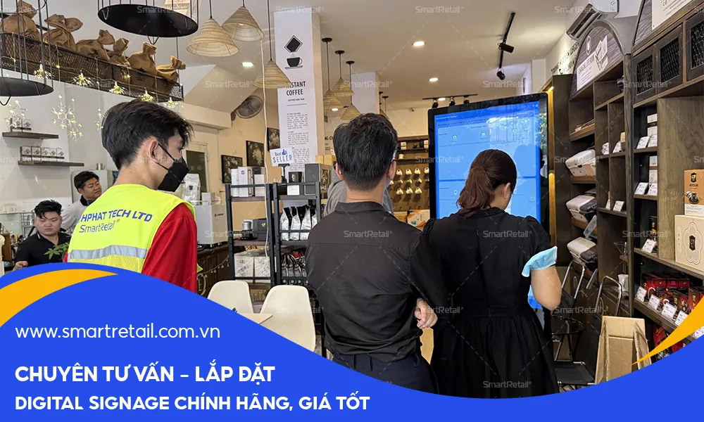 Sản phẩm màn hình quảng cáo chân đứng 43 inch tại Trung Nguyên Coffee