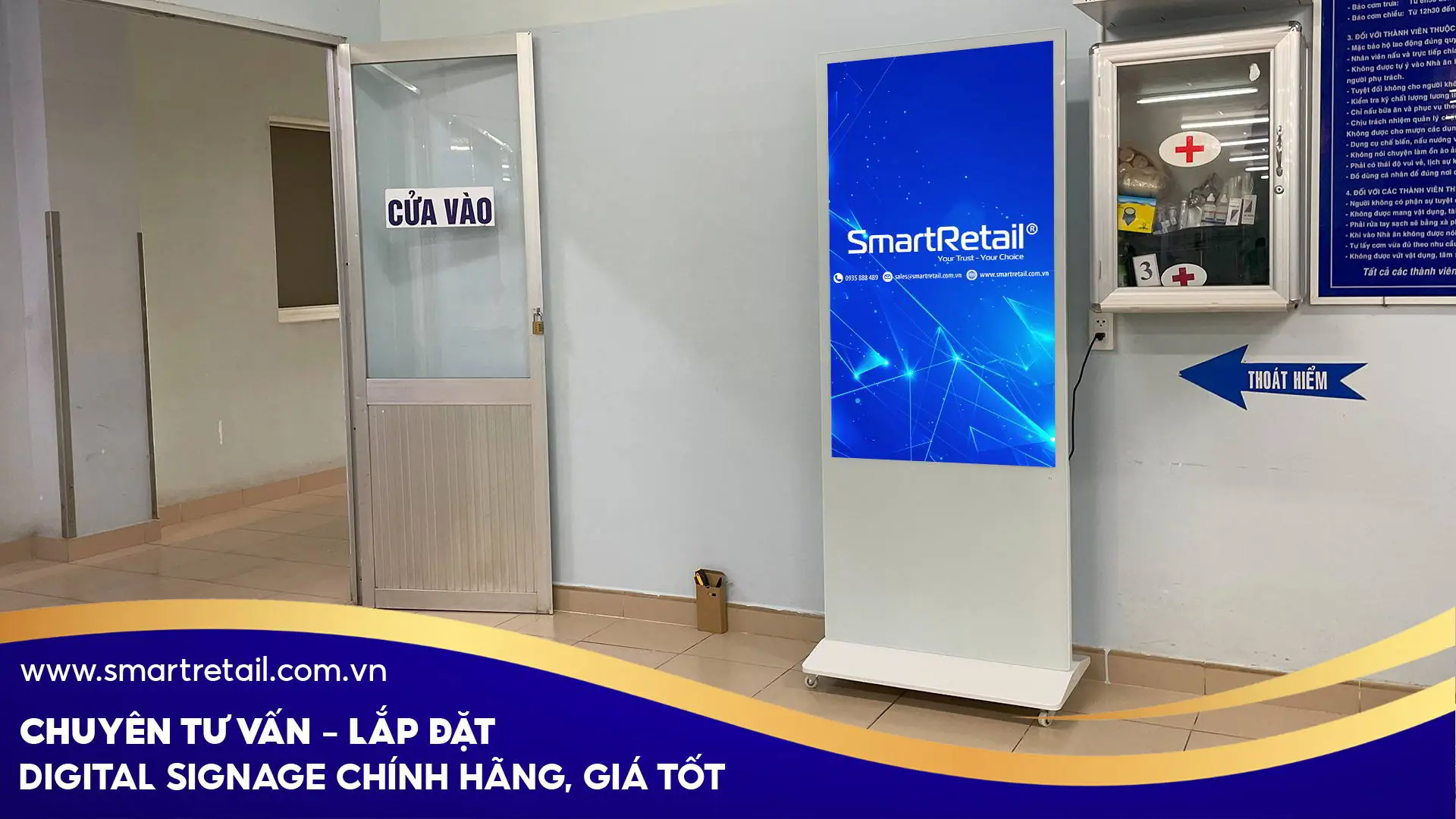 Màn hình quảng cáo chân đứng màu trắng lắp đặt tại Hải Việt Havico