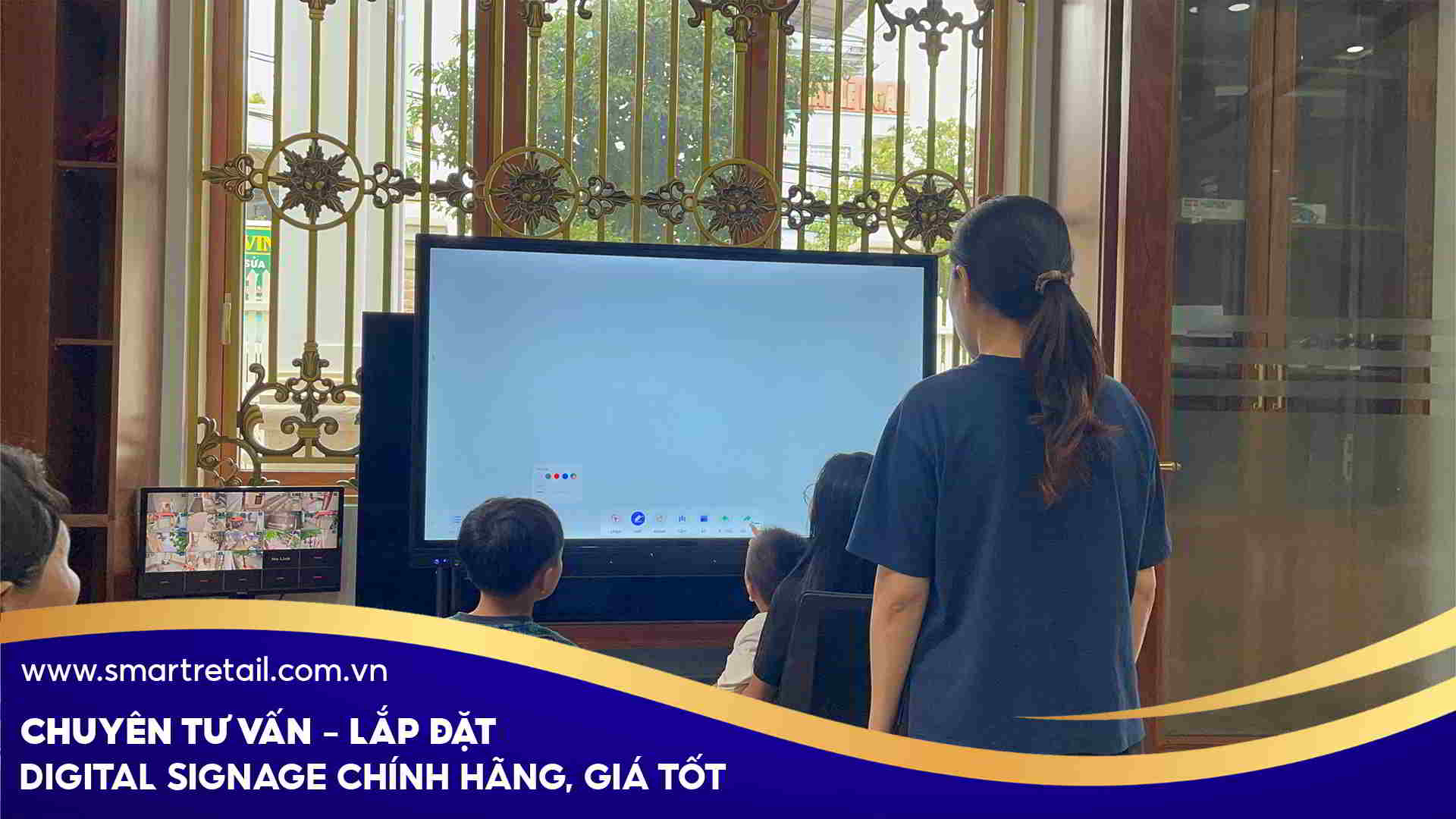Du An Lap Dat Man Hinh Tuong Tac Thong Minh