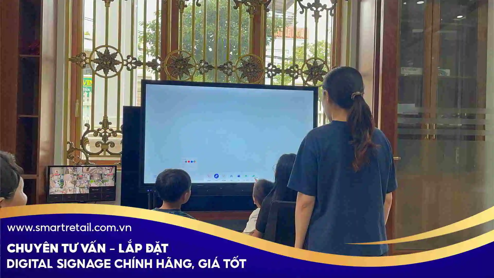 Du An Lap Dat Man Hinh Tuong Tac Thong Minh