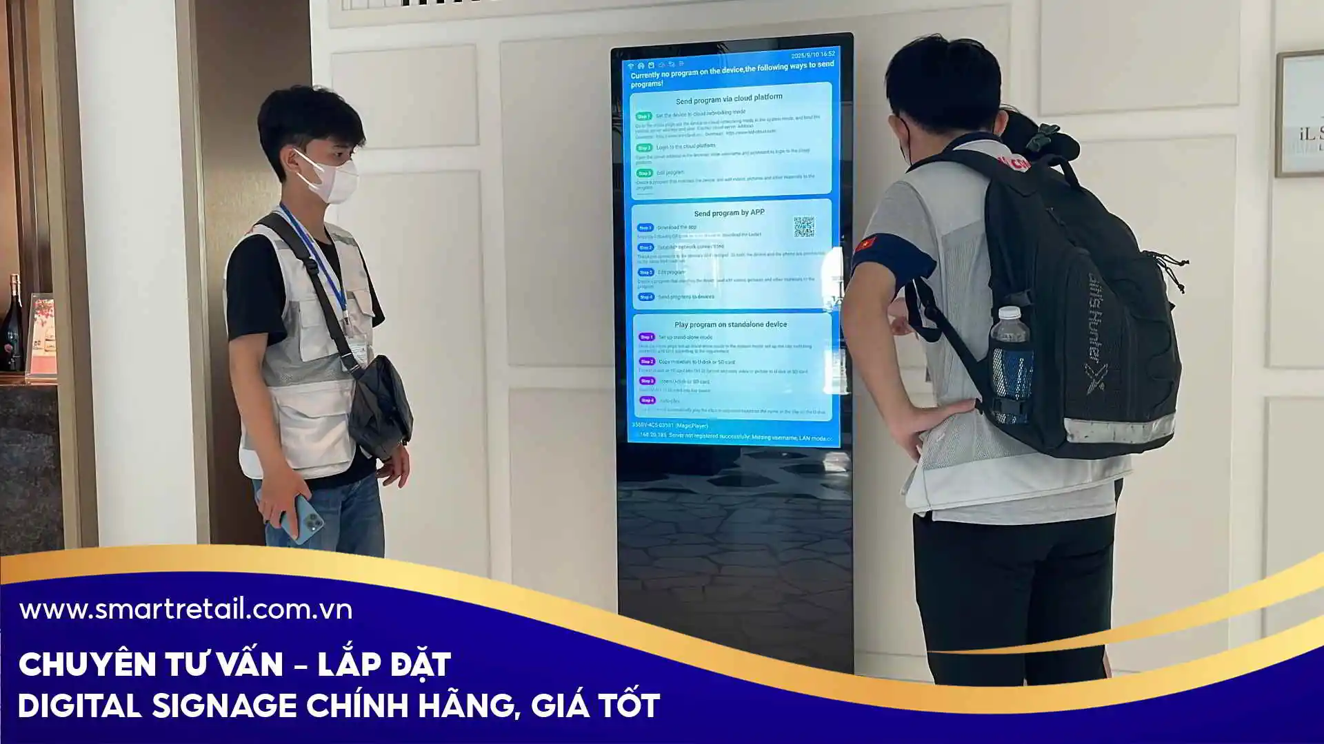 Sản phẩm màn hình quảng cáo chân đứng dáng xoay 