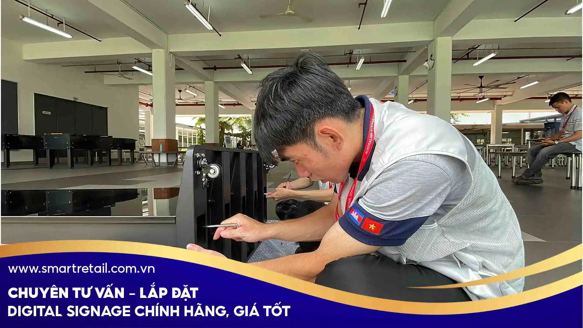 Thuc Hien Lap Dat Man Hinh Chan Dung Lcd