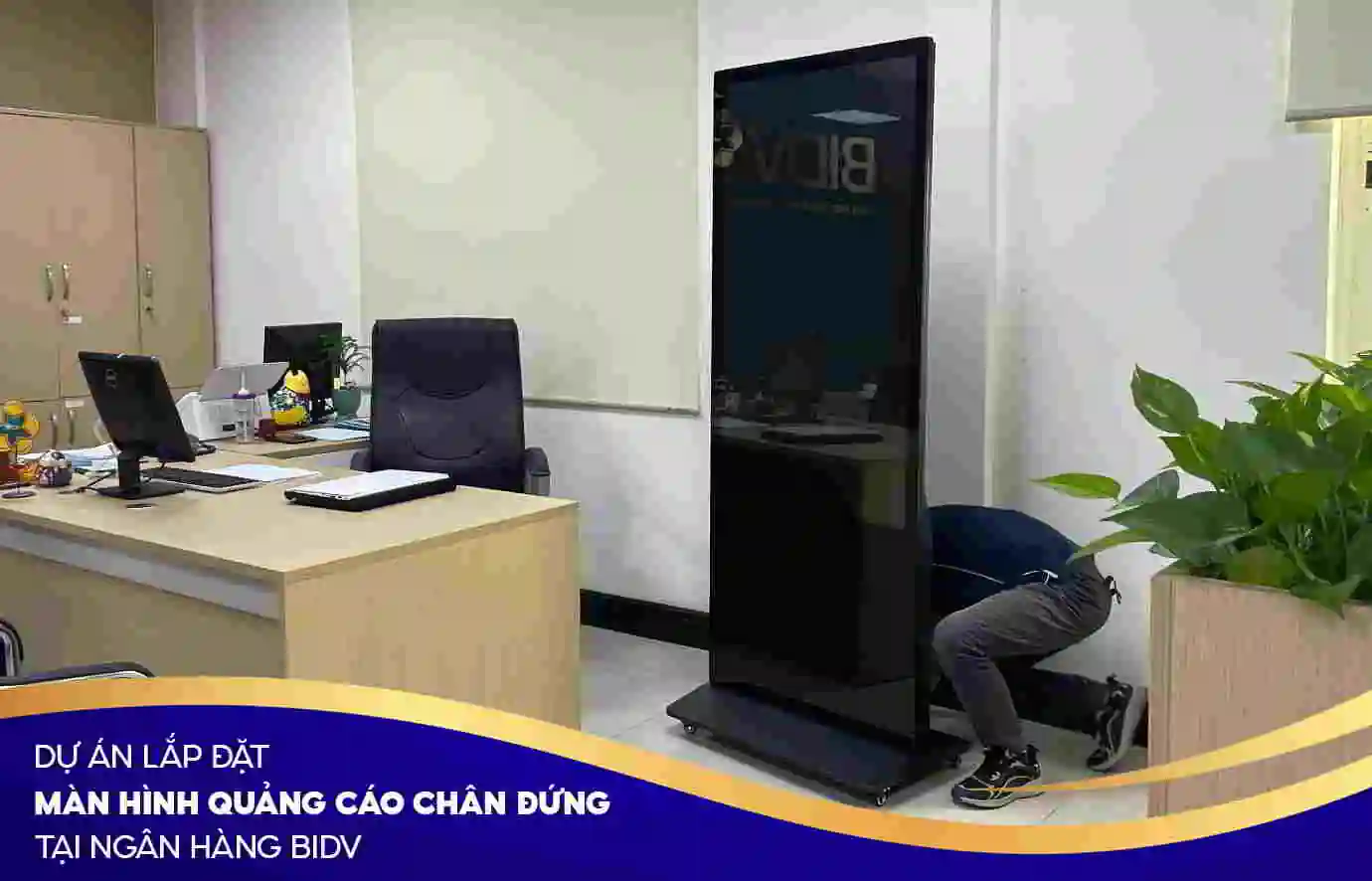 SmartRetail đã thực hiện lắp đặt màn hình quảng cáo chân đứng tại ngân hàng BIDV