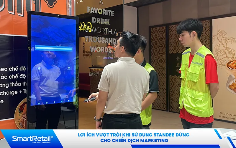 Loi Ich Khi Dung Standee Dien Tu Dung