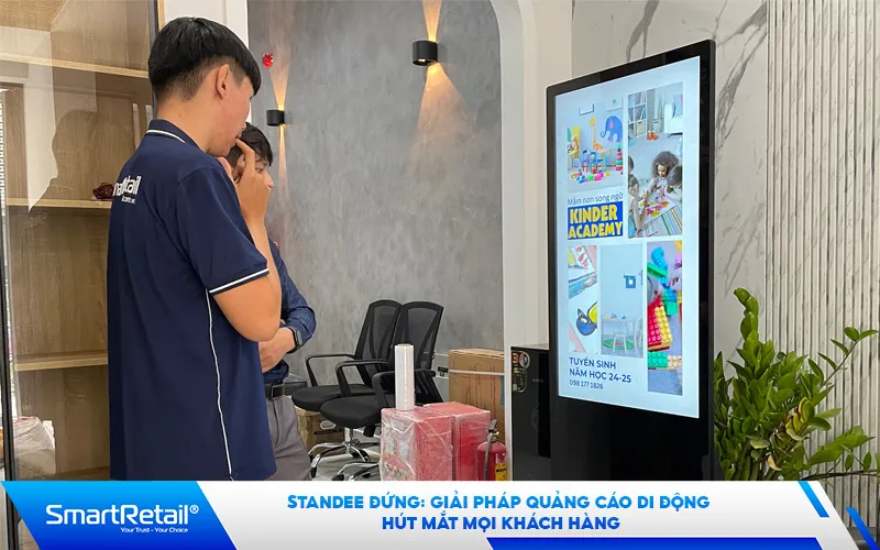 Standee Dien Tu Dung La Gi