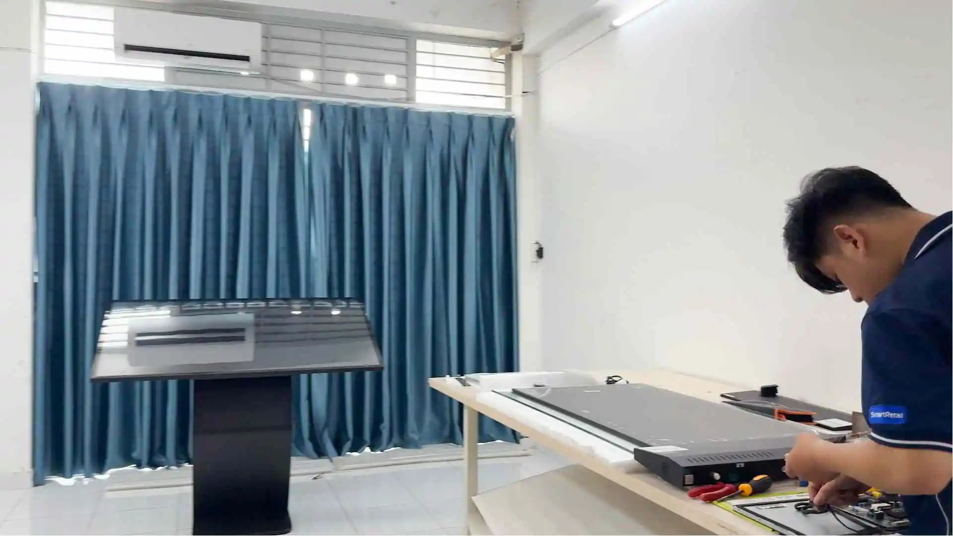 Sửa màn hình quảng cáo các loại | SmartRetail Sửa chữa màn hình quảng cáo các loại