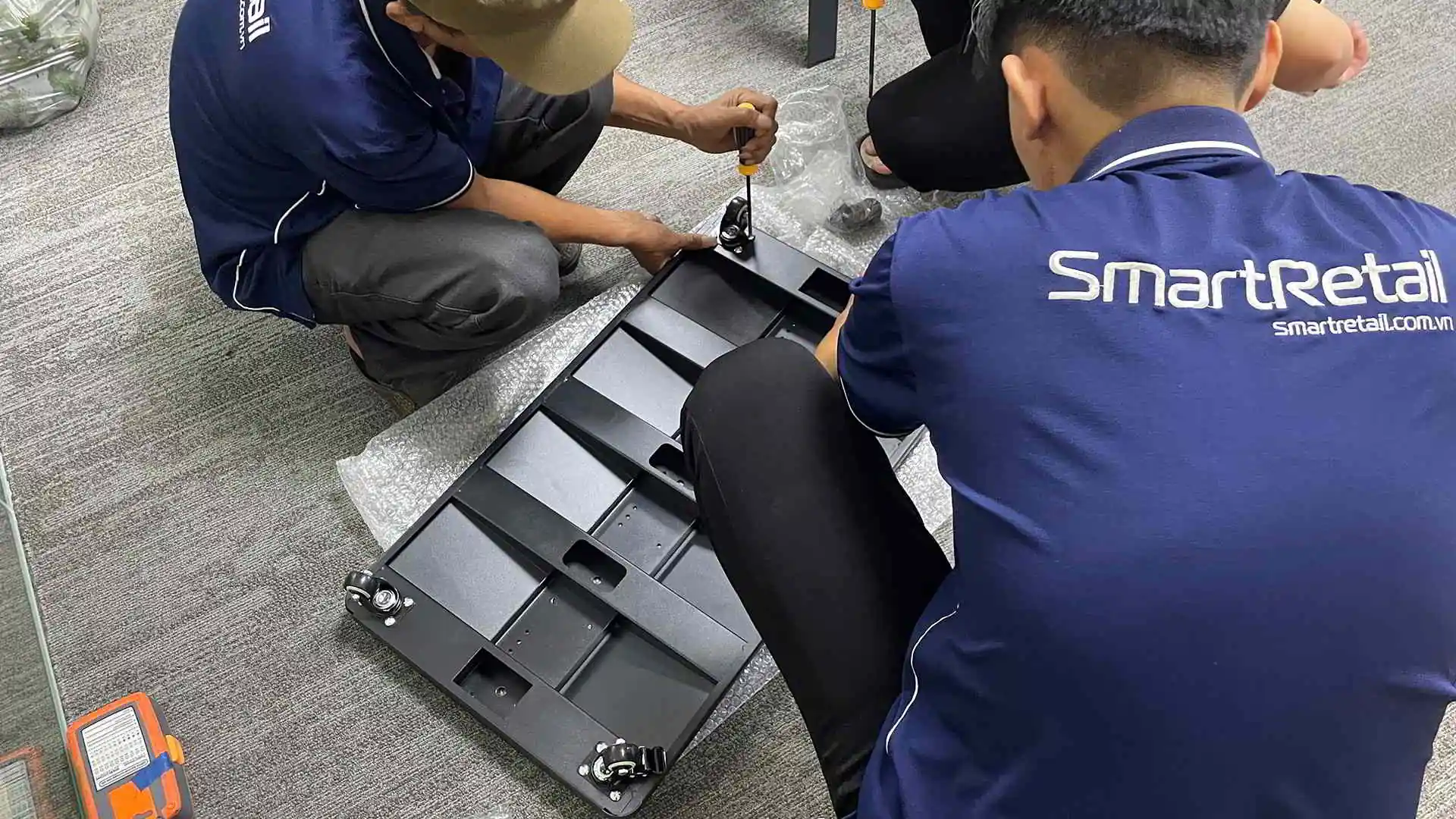 dịch vụ sửa chữa màn hình quảng cáo trọn gói | SmartRetail dịch vụ sửa chữa màn hình quảng cáo