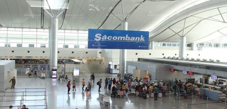 Màn hình quảng cáo thả trần